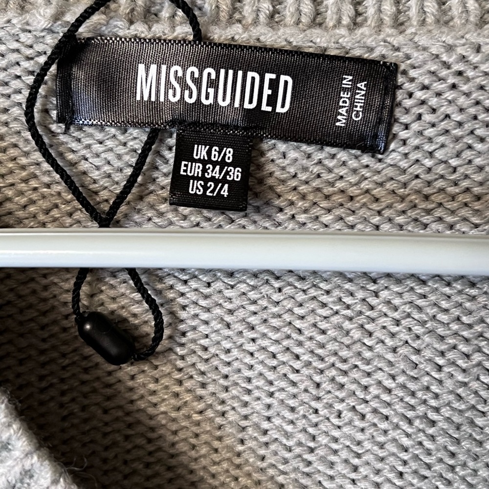 NWOT MISSGUIDED SIZE 2/4 Small crop cable knit sweater tie back grey - Picture 4 of 5
